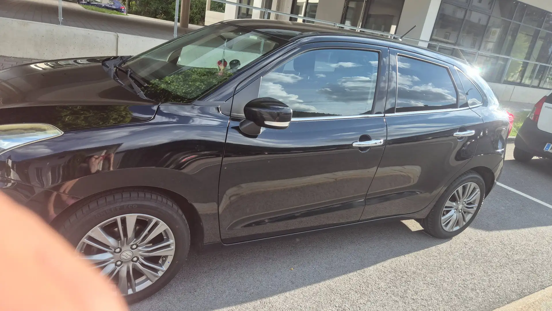 Suzuki Baleno Baleno 1.0 DITC Flash Flash Schwarz - 2