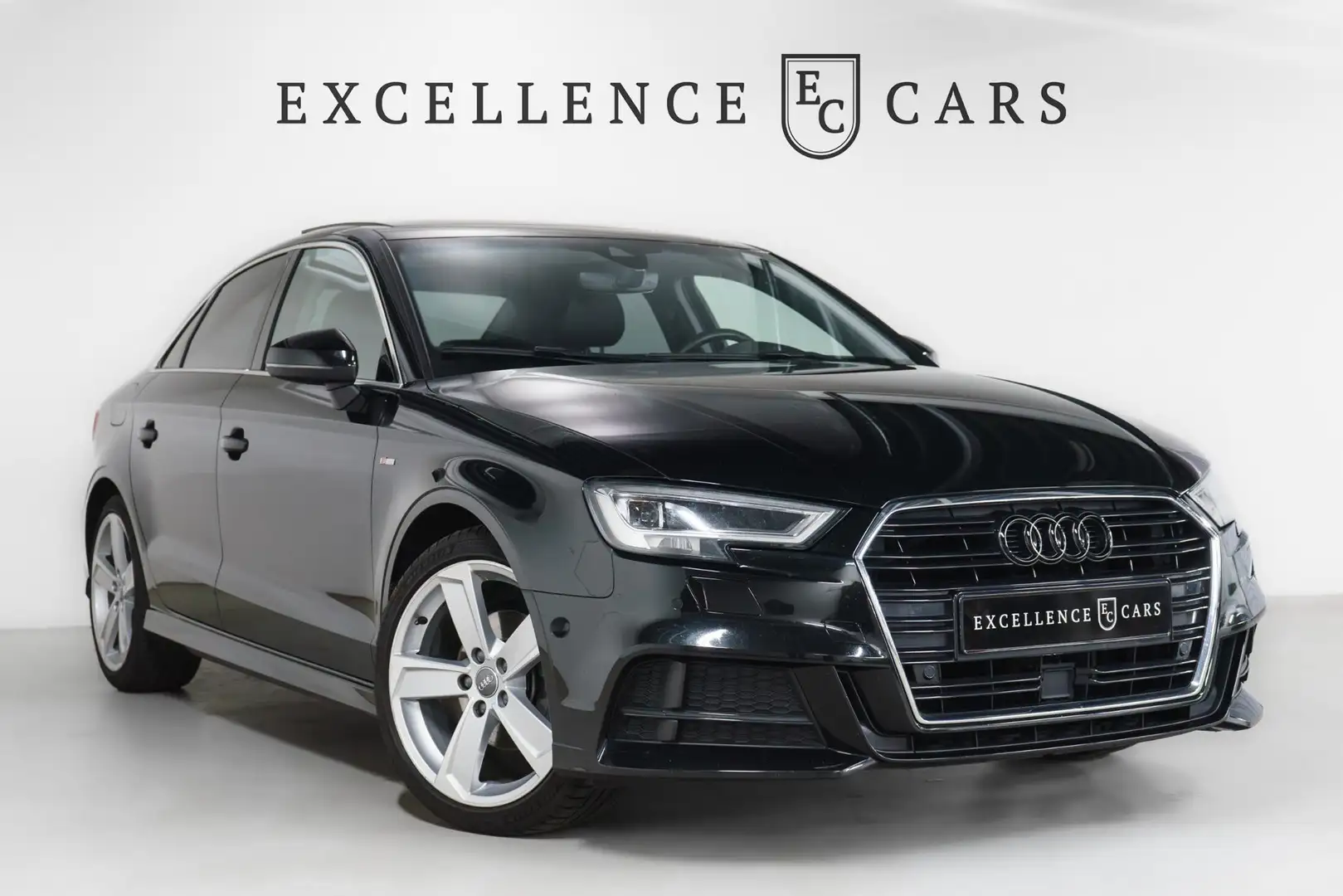 Audi A3 Limousine 35 TFSI CoD Sport S Line Edition Schwarz - 1