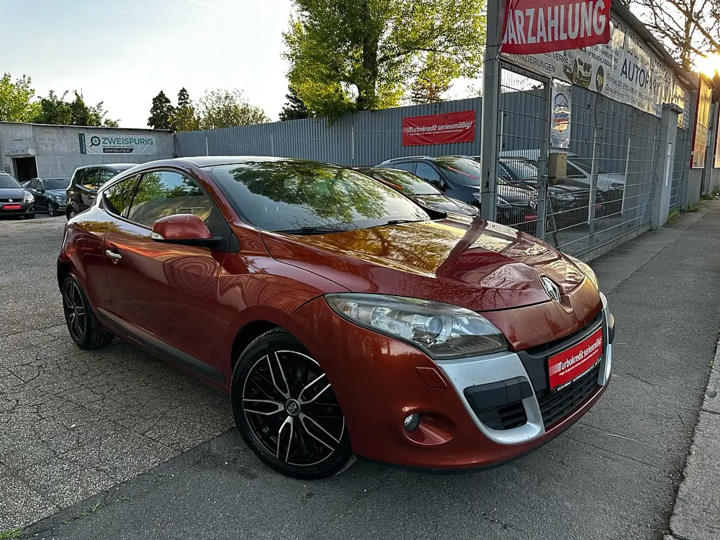 Renault Megane Mégane Coupé Dynamique 1,6 16V 110 Hi-Flex*PICK... Rood - 2