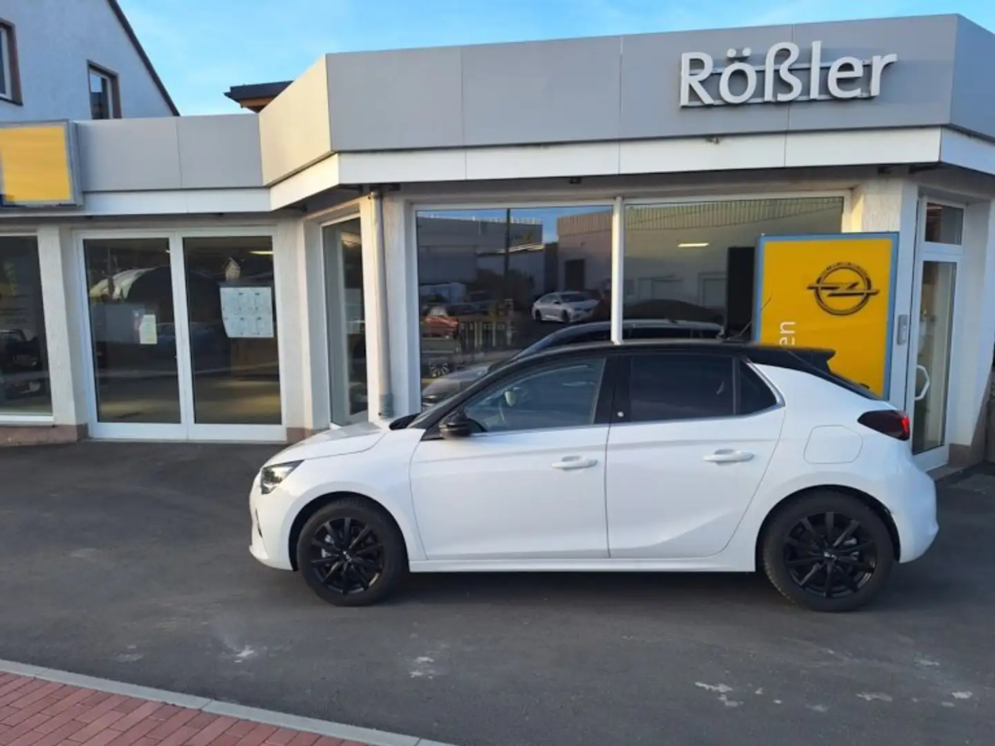 Opel Corsa-e e Elegance Blanc - 1