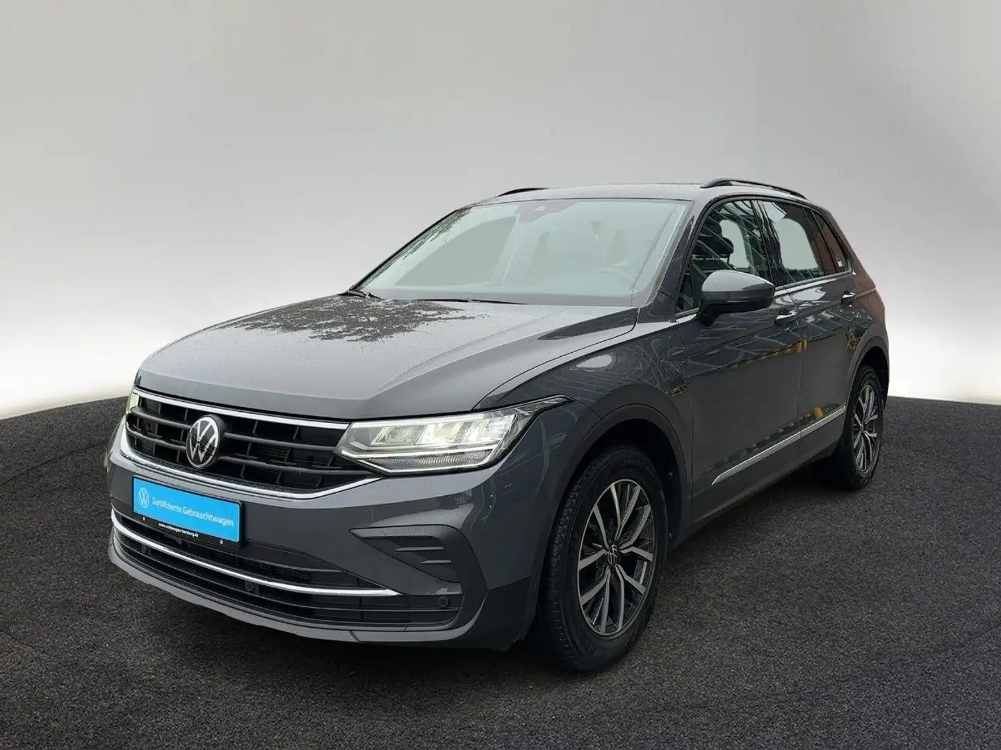 Volkswagen Tiguan 2.0 TDI Life DSG AHK Navi Kamera LED ACC Grau - 2