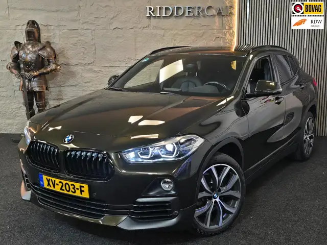 BMW X2 SDrive18i High Executive|GARANTIE|LEDER|HUD|NAVI|C