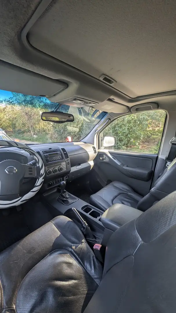Nissan Navara Double Cab SE 2,5 16V 4x4 - 2