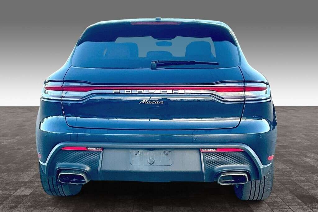 2022 Porsche Macan 4DR AWD alt 4