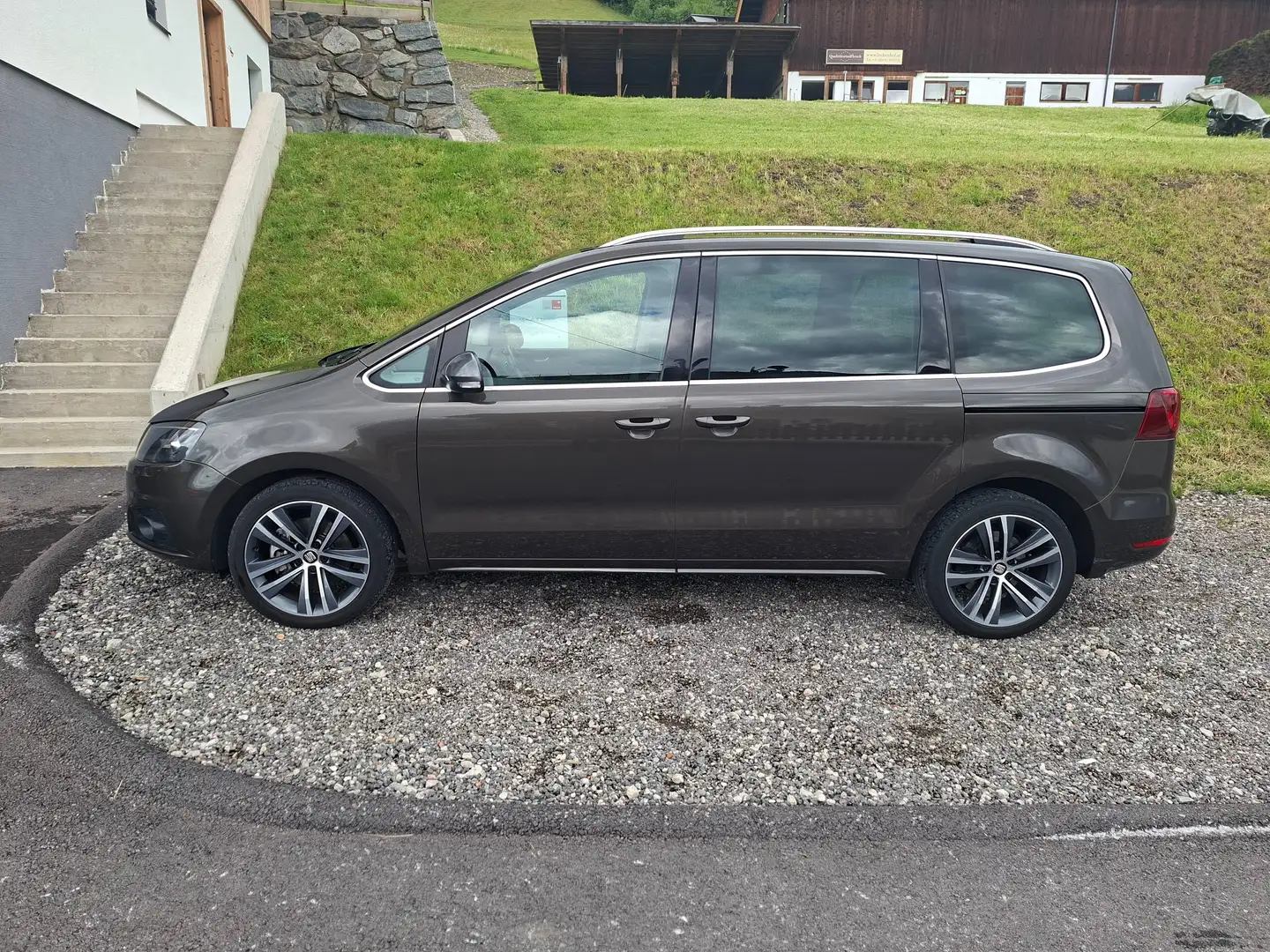 SEAT Alhambra Alhambra FR 2,0 TDI DSG 4WD FR Braun - 2