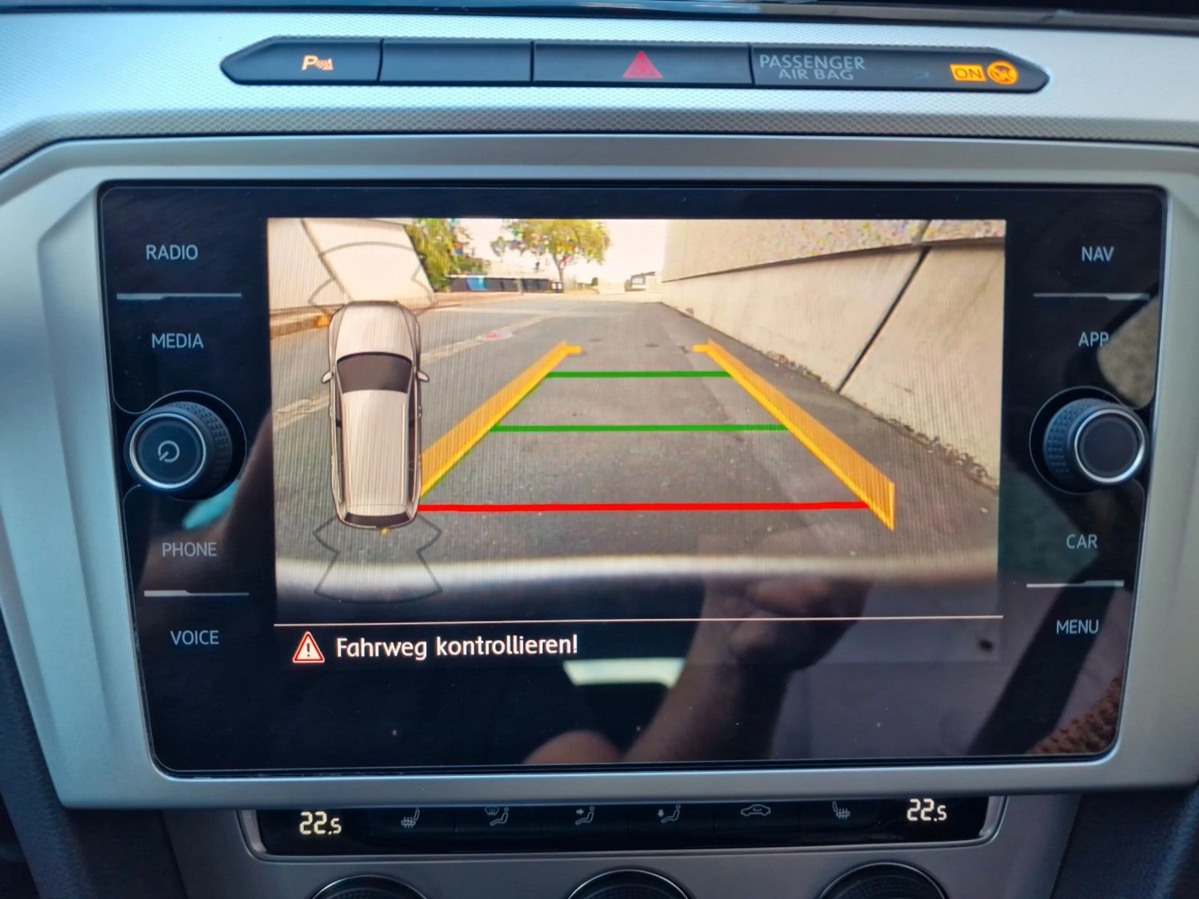 Volkswagen Passat Variant TDI Comfortline/ 1HD/KAM/NAVI/AHK — photo 26