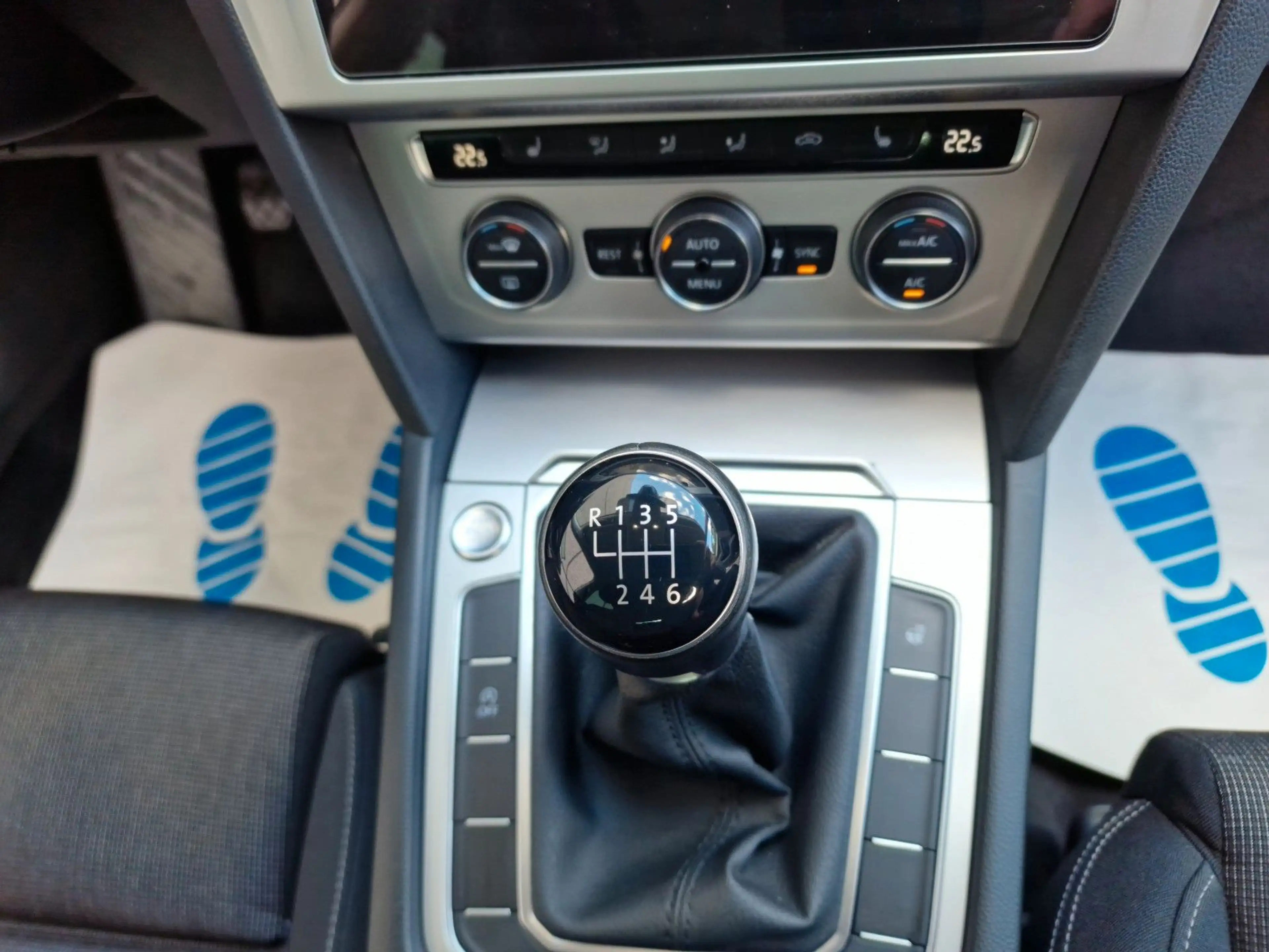 Volkswagen Passat Variant TDI Comfortline/ 1HD/KAM/NAVI/AHK — photo 24