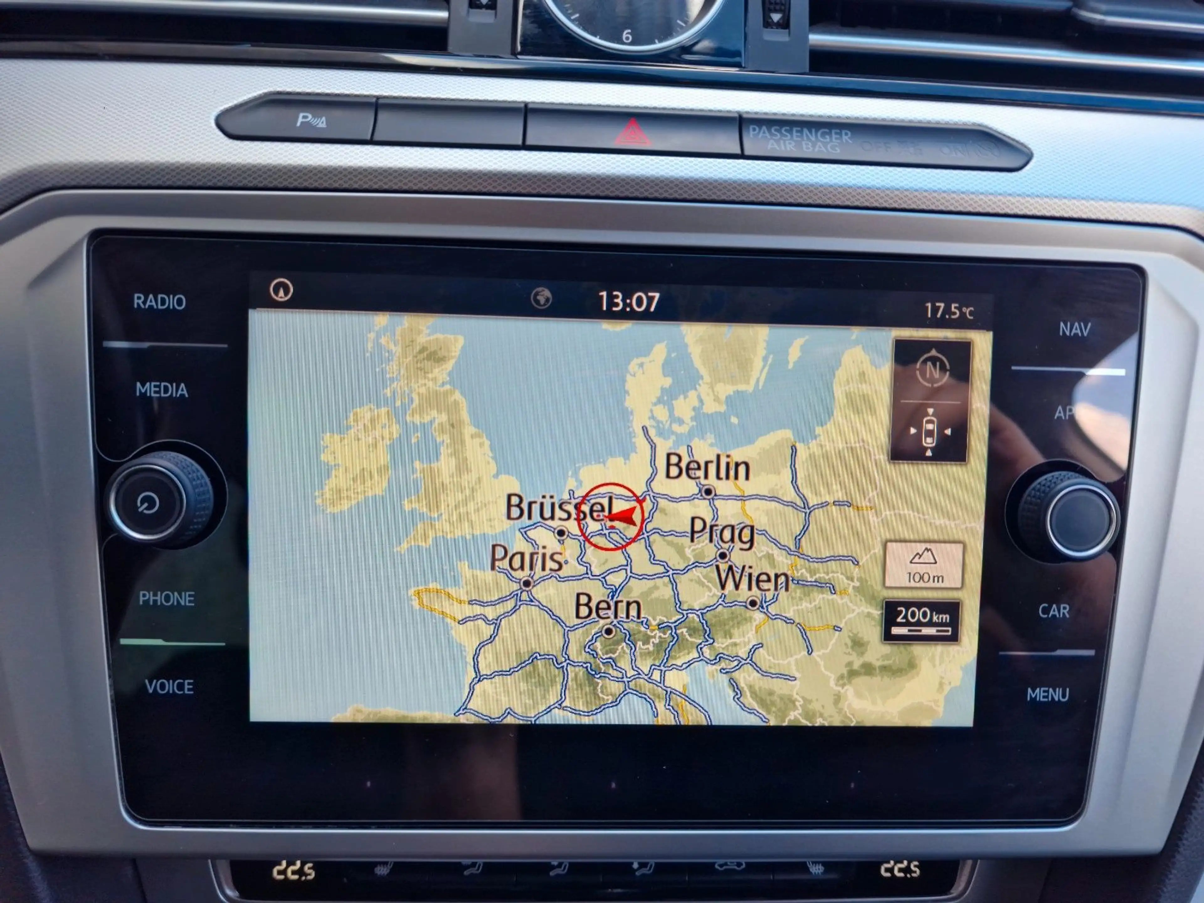 Volkswagen Passat Variant TDI Comfortline/ 1HD/KAM/NAVI/AHK — photo 27
