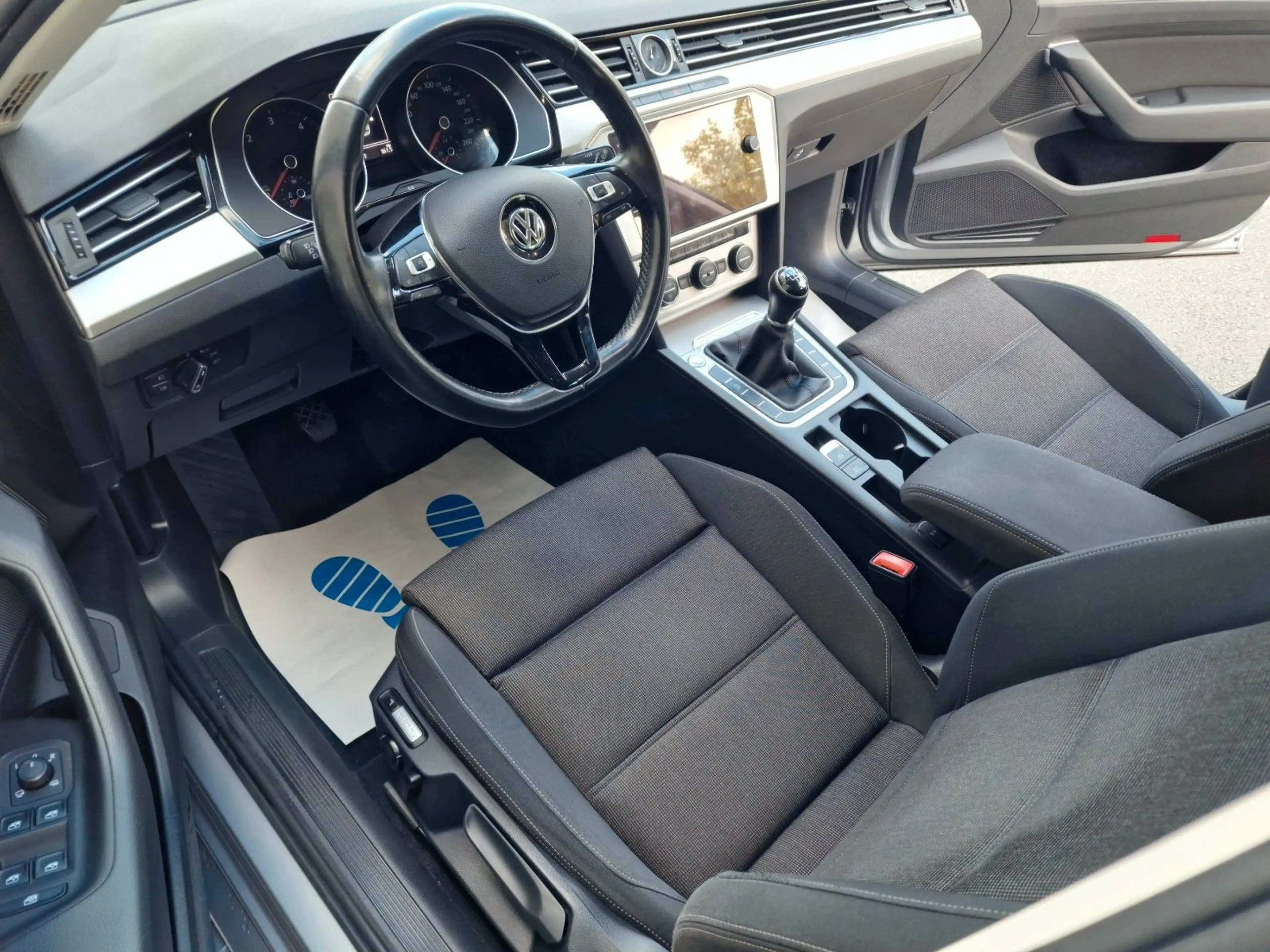 Volkswagen Passat Variant TDI Comfortline/ 1HD/KAM/NAVI/AHK — photo 9