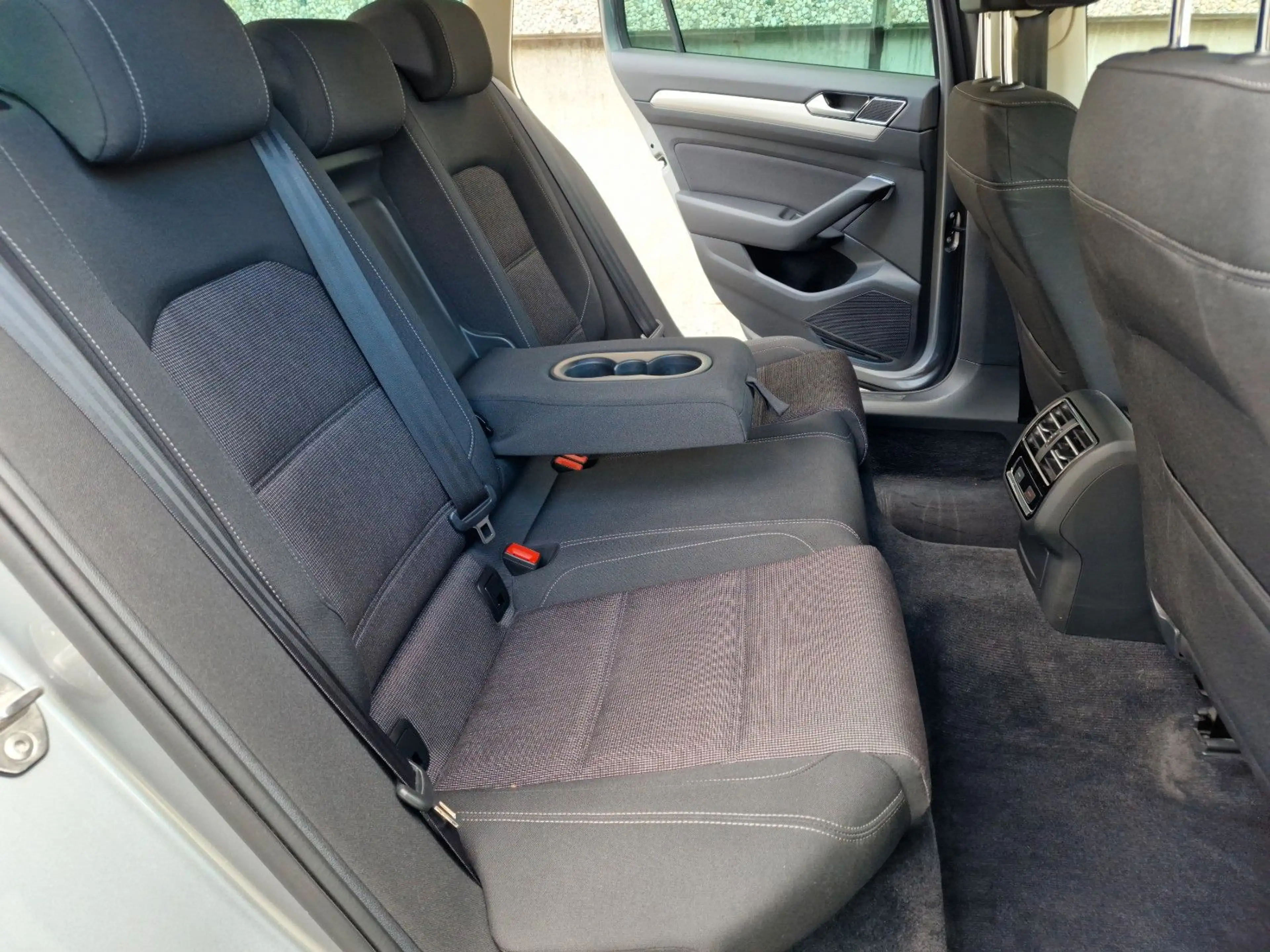 Volkswagen Passat Variant TDI Comfortline/ 1HD/KAM/NAVI/AHK — photo 13
