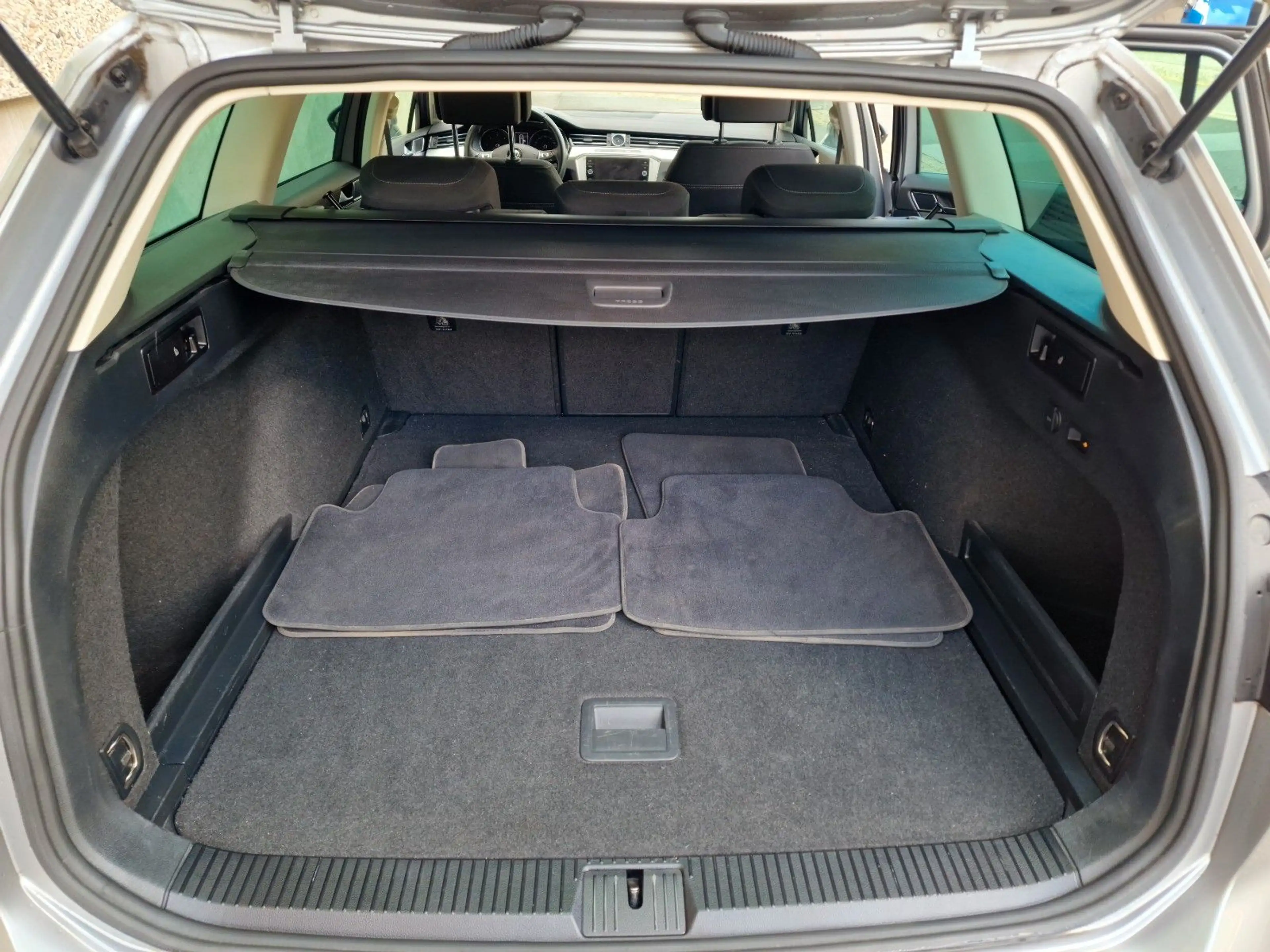 Volkswagen Passat Variant TDI Comfortline/ 1HD/KAM/NAVI/AHK — photo 15