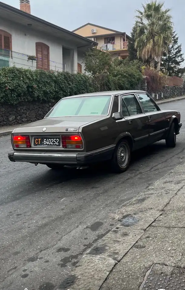 Alfa Romeo Alfa 6 2.0, foto 8