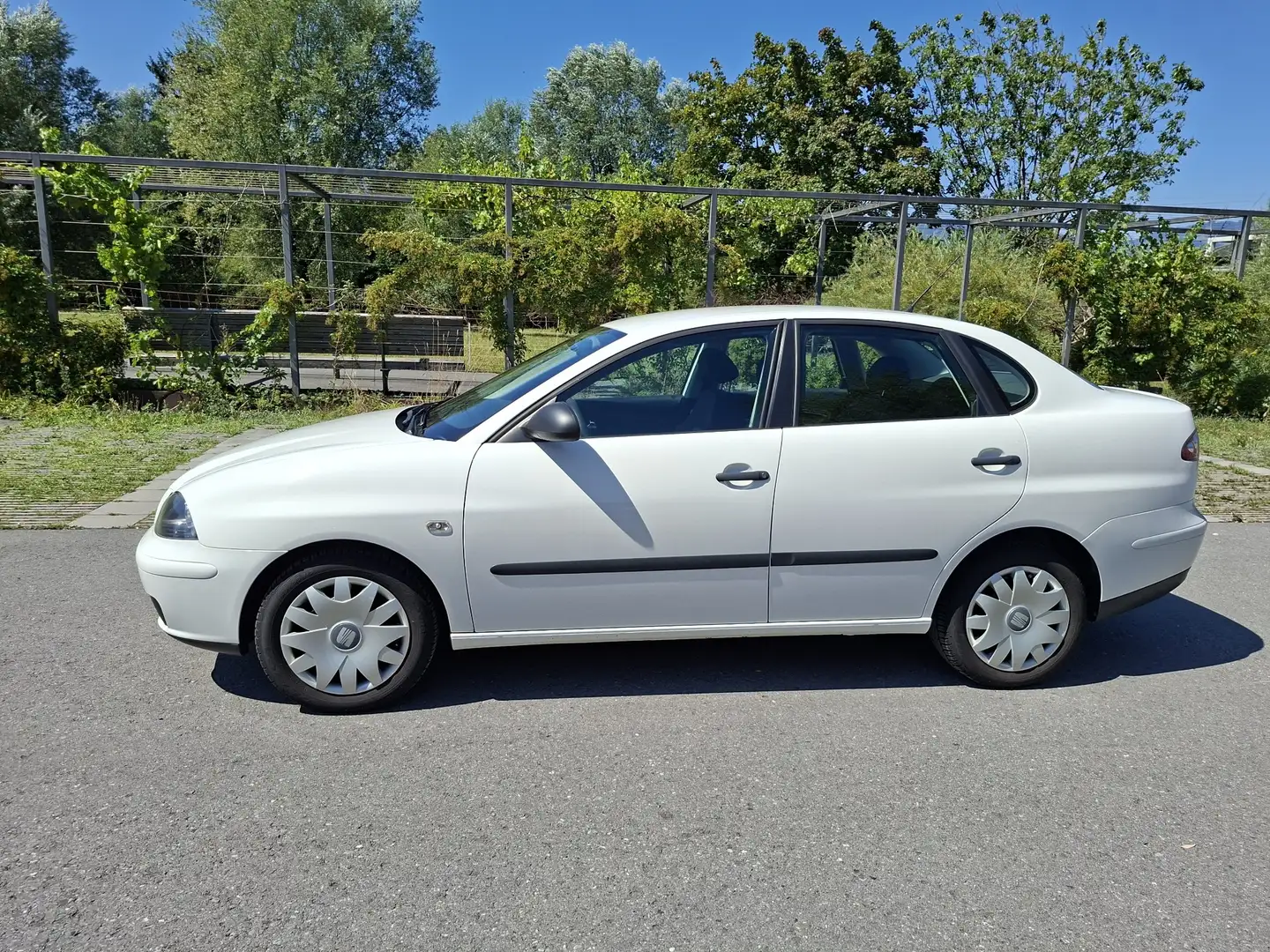 SEAT Cordoba Reference 1,4 Weiß - 1