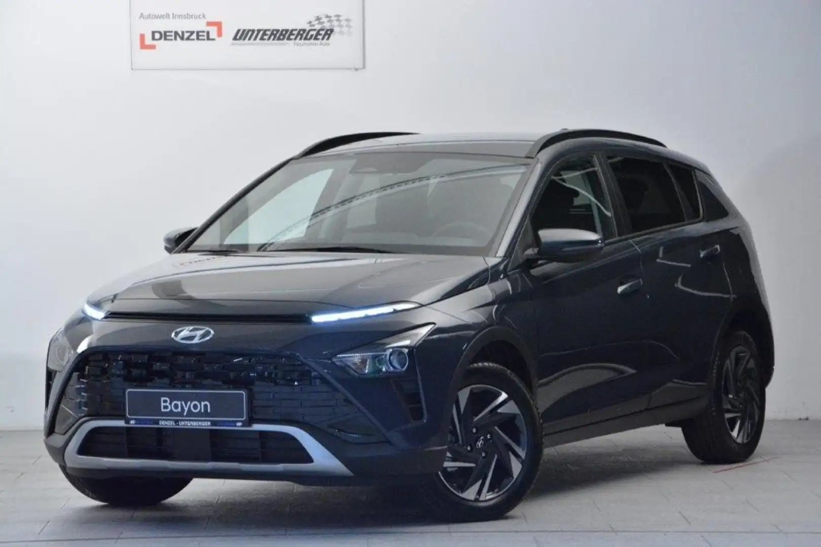 Hyundai BAYON (29.12.2020-) Bayon 1,2 MPI i-Line Plus Grau - 1