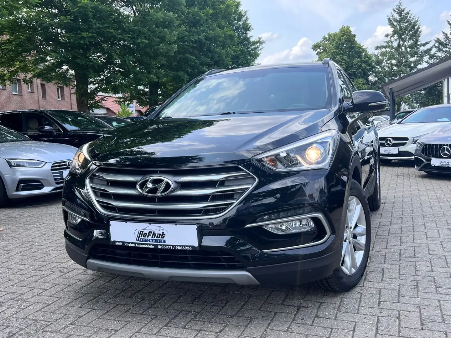 Hyundai SANTA FE Family 2WD 7-Sitzer / Automatik Černá - 1