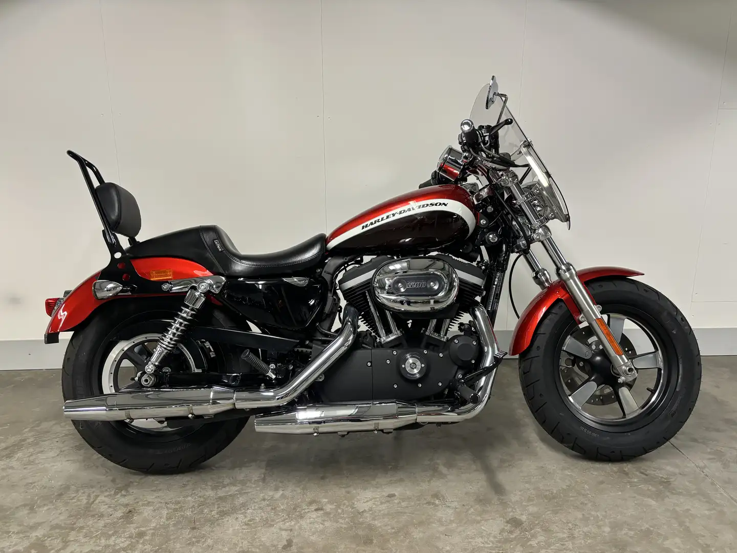 Harley-Davidson Sportster XL1200C CUSTOM Oranje - 1
