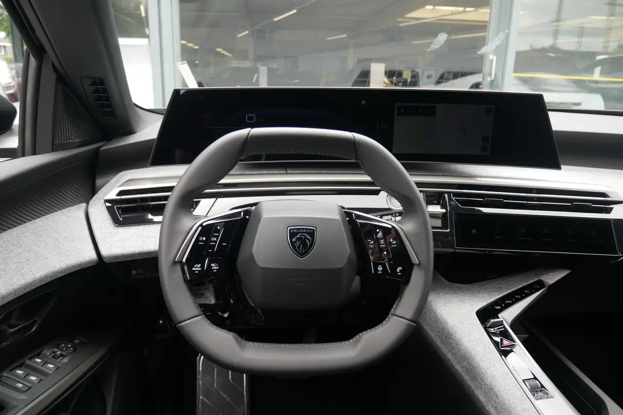 Peugeot 5008 2026 — фото 13