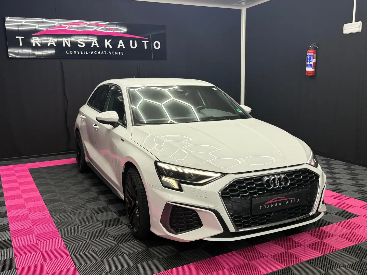 Audi A3 A3 Sportback 35 TFSI S line /Auto/Garantie 12 Mois Alb - 2