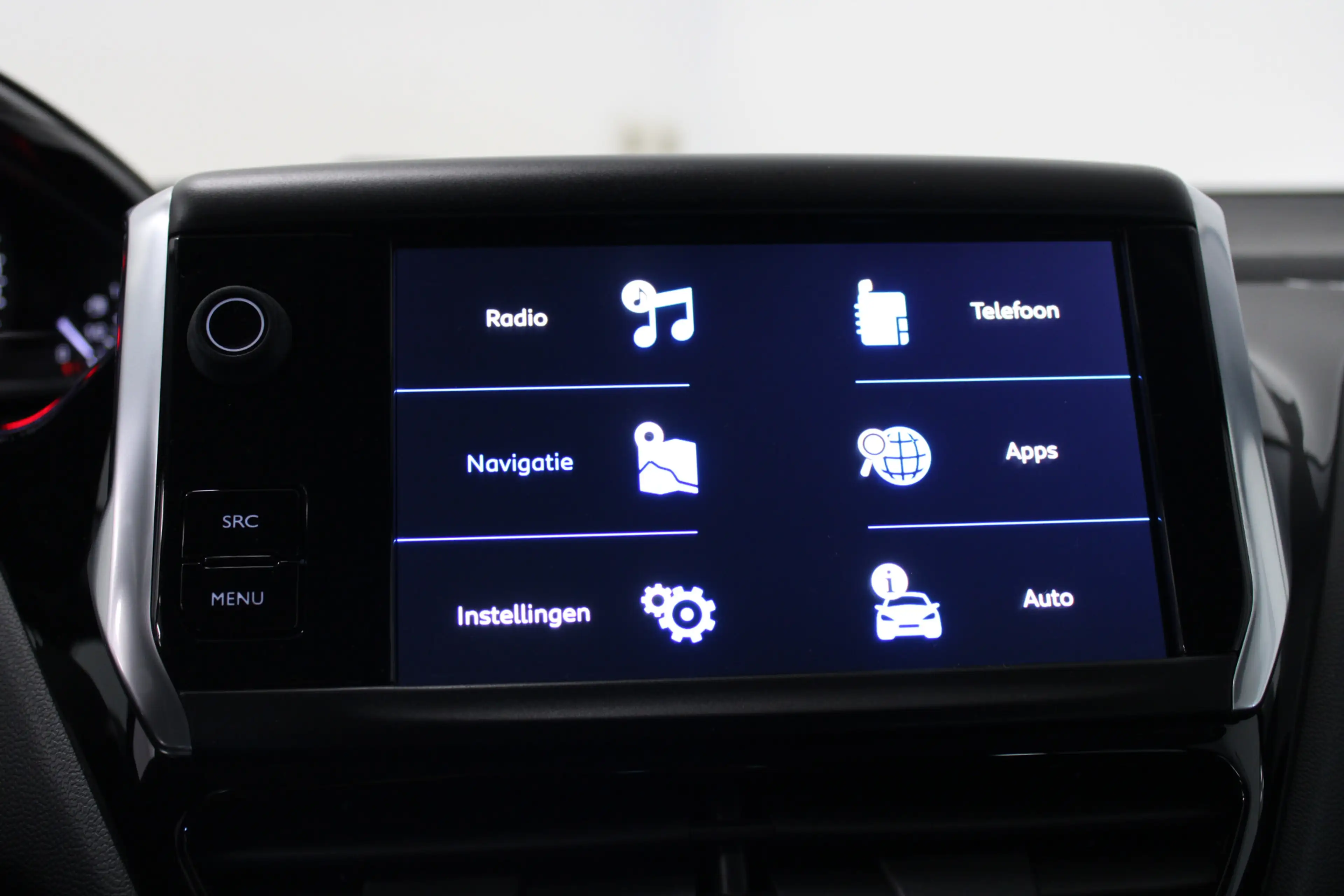 Peugeot 208 1.2 PureTech Signature — photo 17