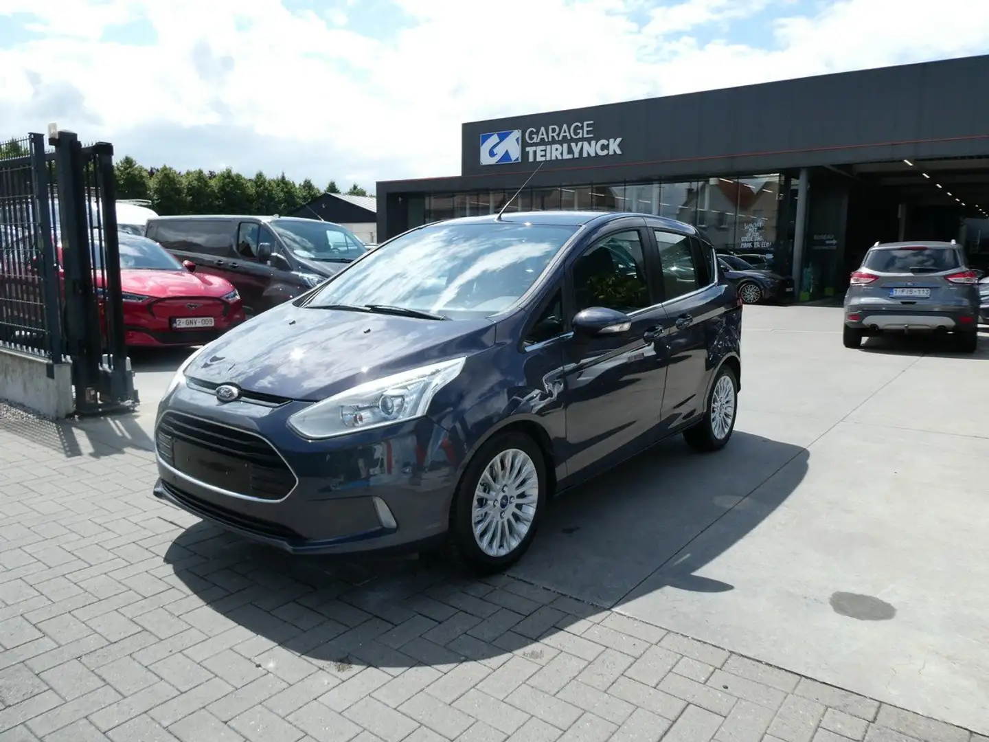 Ford B-Max 1.5 TDCi 75pk Titanium Luxe '13 104000km (41440) Gris - 2