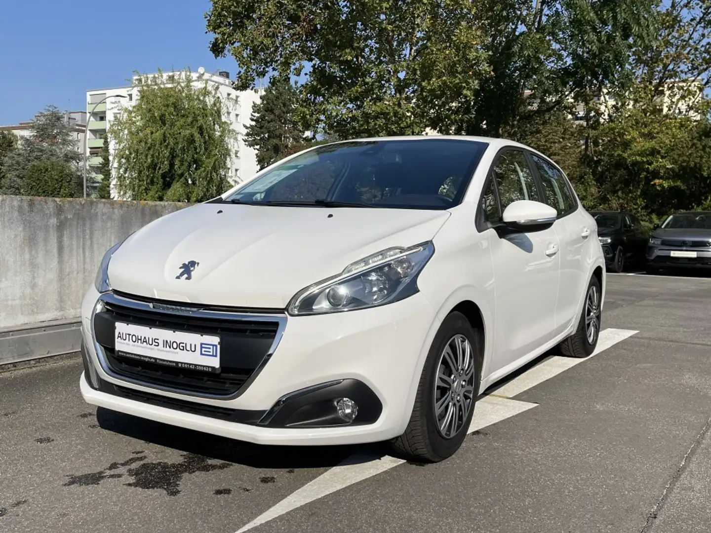 Peugeot 208 1.2*Active*PDC*SHZ*KLIMA*TÜV Inspektion NEU Weiß - 1