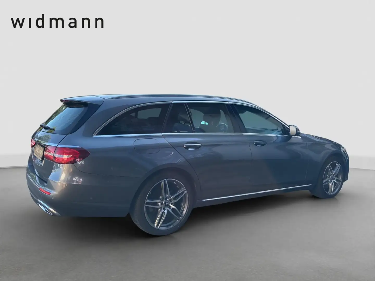 Mercedes-Benz E 400 d 4M T *Multibeam*Panorama*AHK*360°*Leder* Grau - 2