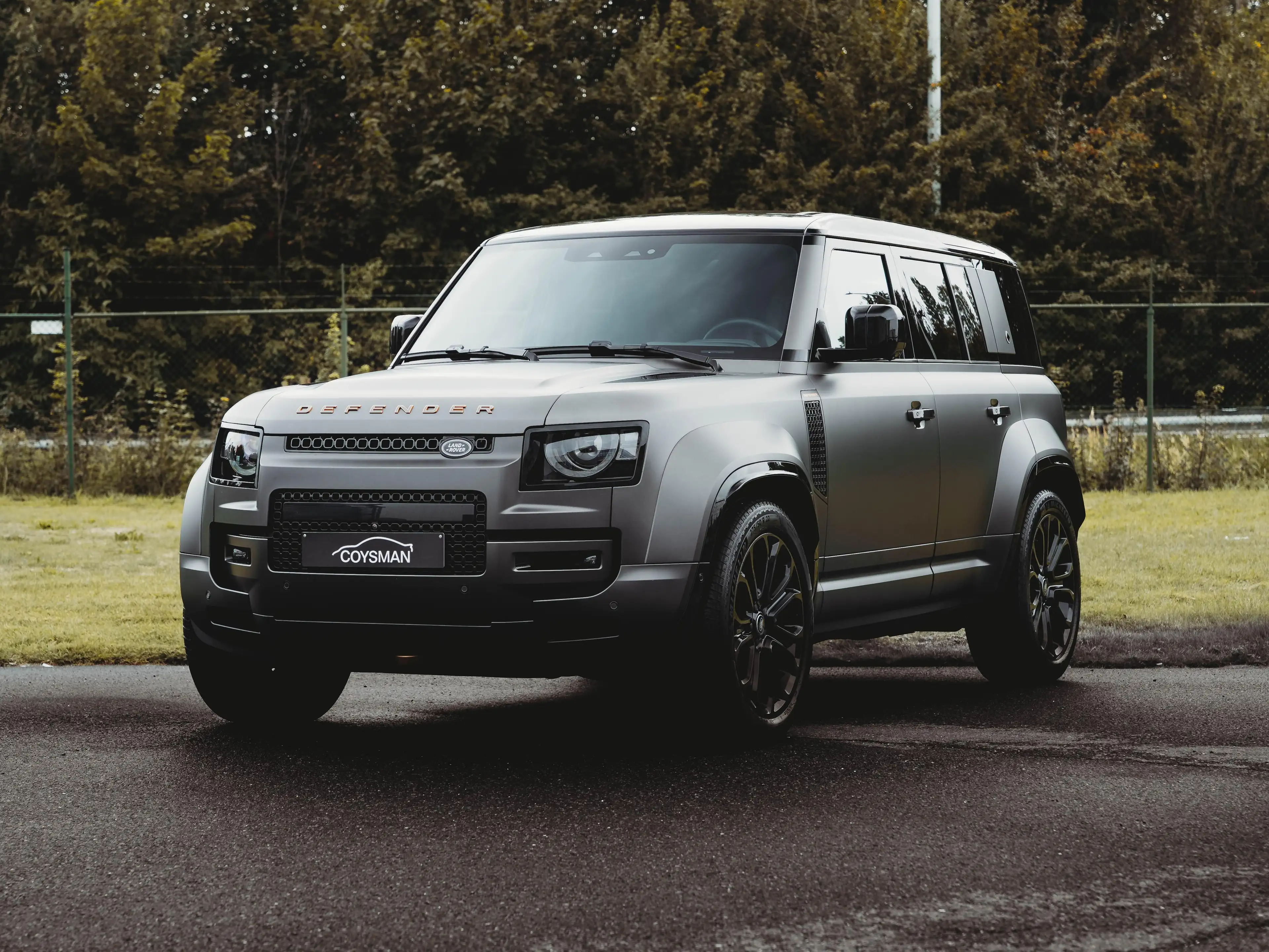 Land Rover Defender OCTA 110 4.4 V8 P635/Mat PPF/Trekhaak/ACC/Pano/Charente grey/ — photo 3