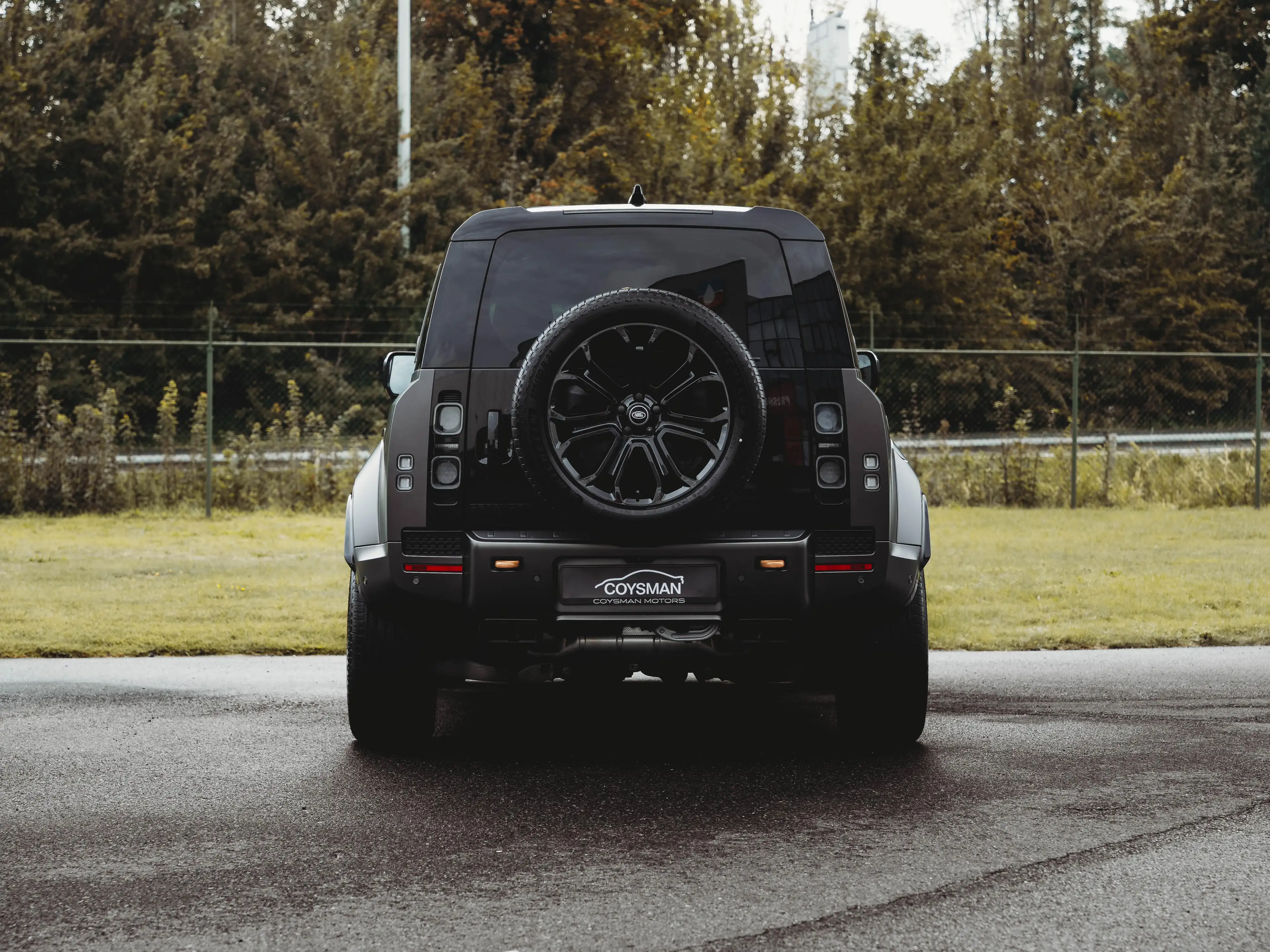 Land Rover Defender OCTA 110 4.4 V8 P635/Mat PPF/Trekhaak/ACC/Pano/Charente grey/ — photo 6