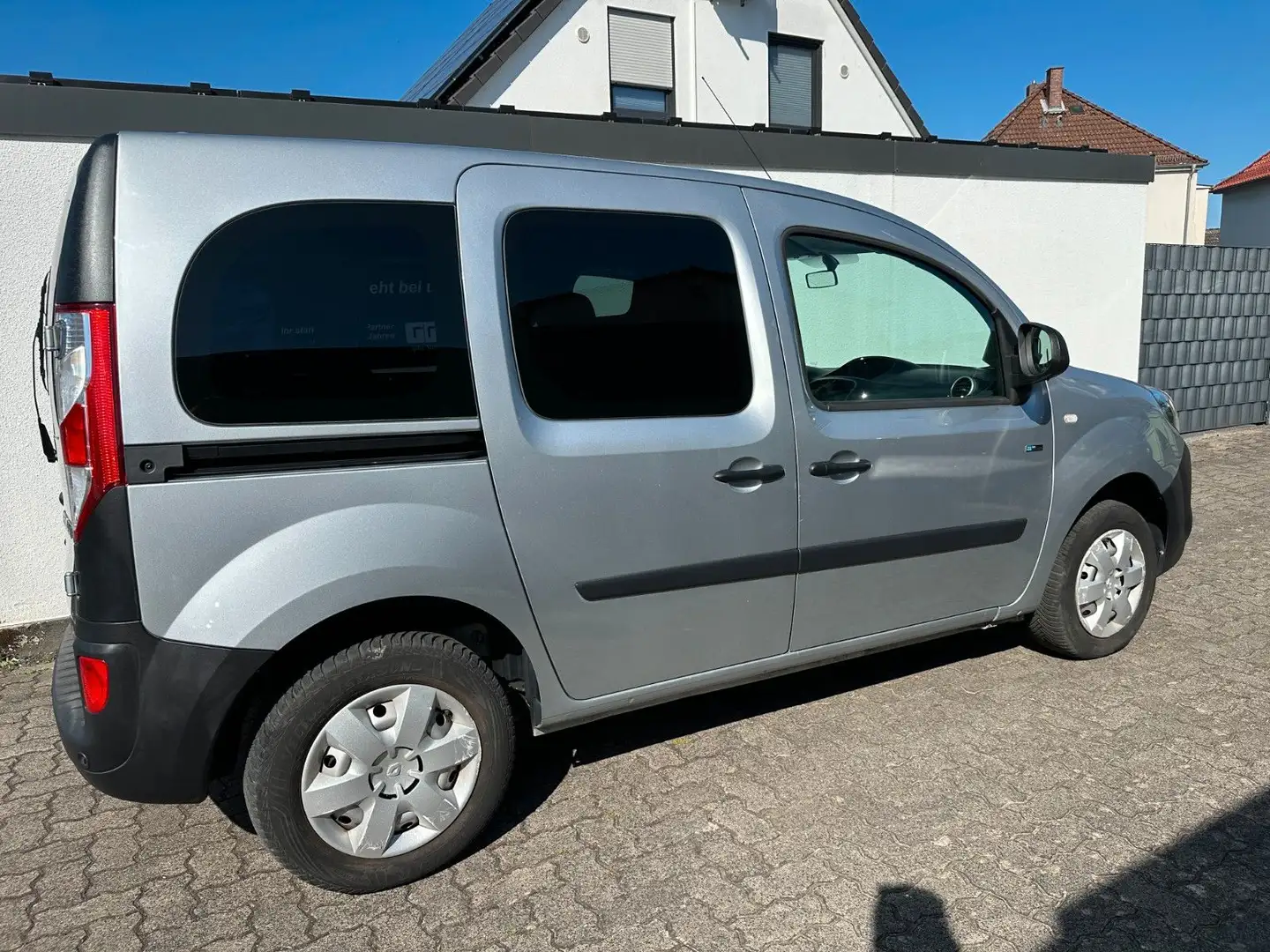 Renault Kangoo Z.E. 33 Elektro Klima Navi Kaufbatterie PDC 1.Hand Grijs - 2