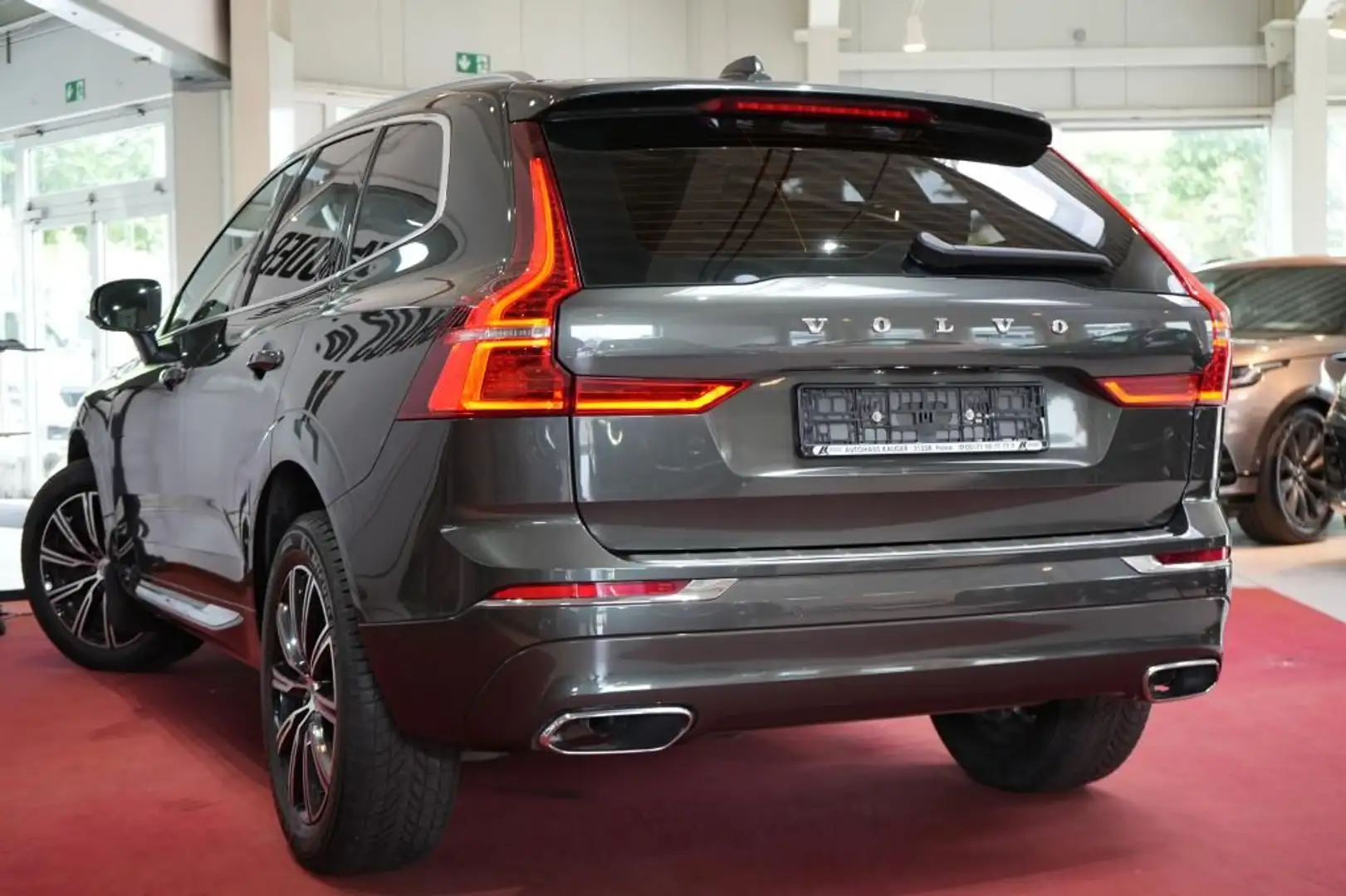 Volvo XC60 D4 AWD Geartronic Inscription *LED*LEDER* Grau - 2