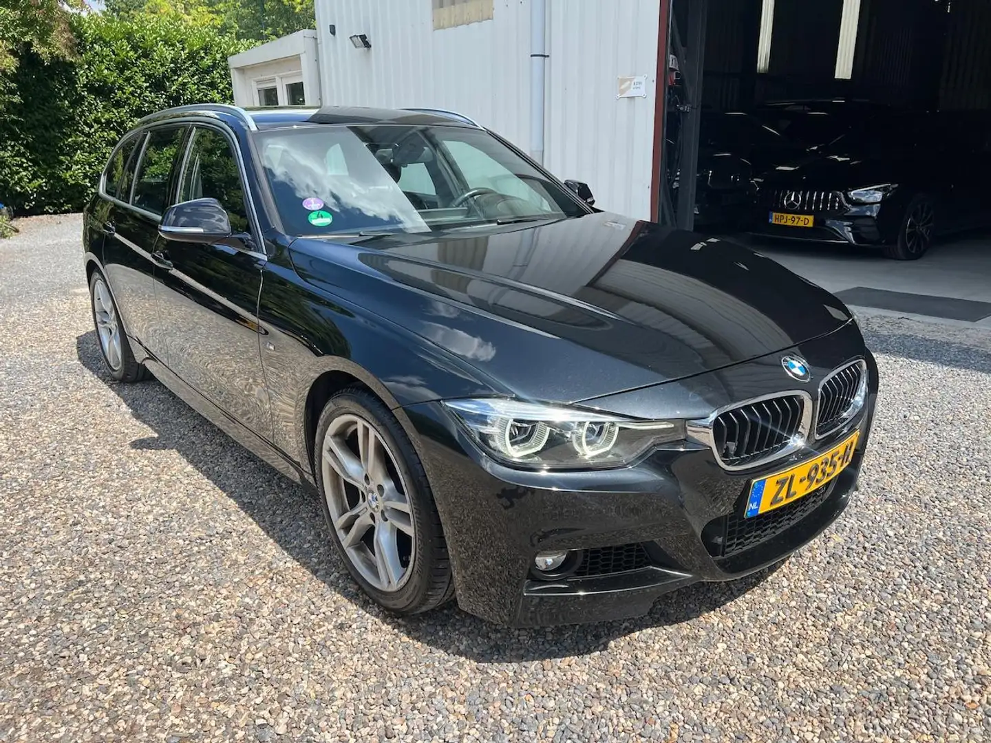 BMW 318 3-serie Touring 318i M Sport AUT VIRTUAL.XENON.NAP Noir - 2