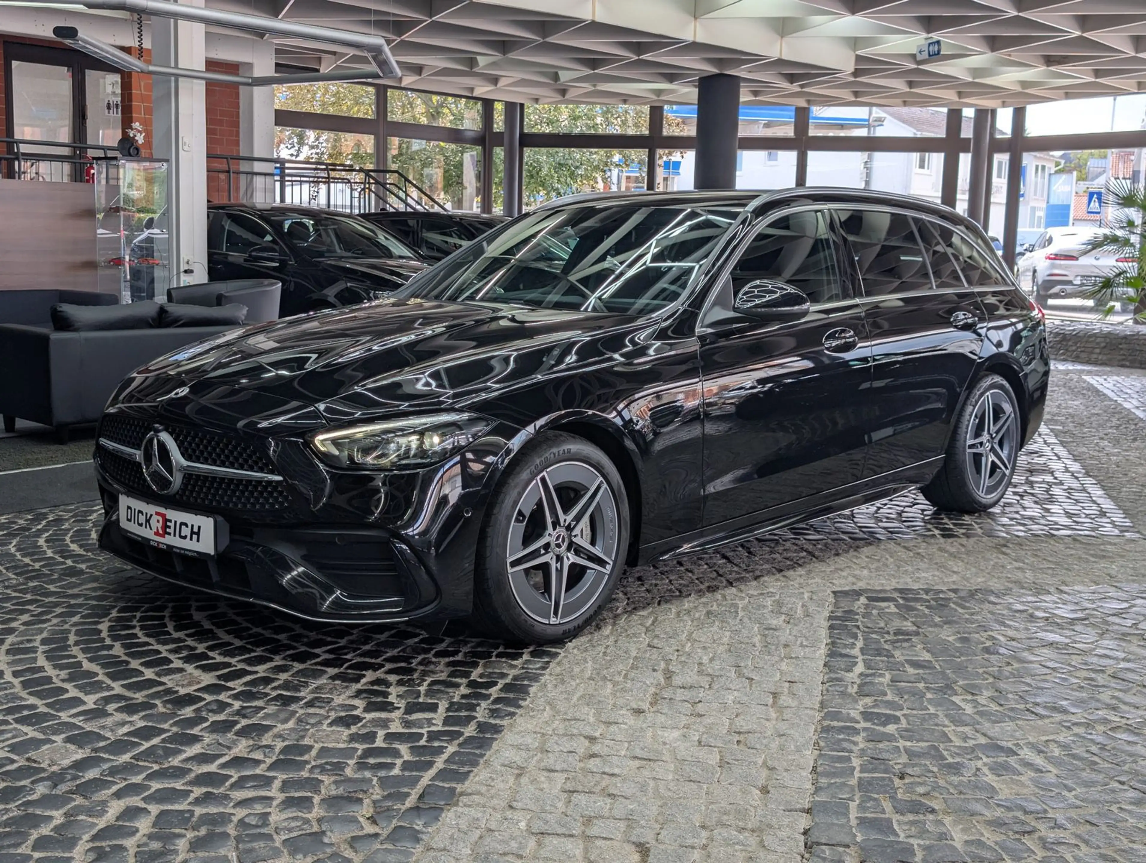 Mercedes-Benz C 220 d T AMG ALCANTARA KAMERA VIRT LED AMBI AHK — photo 3