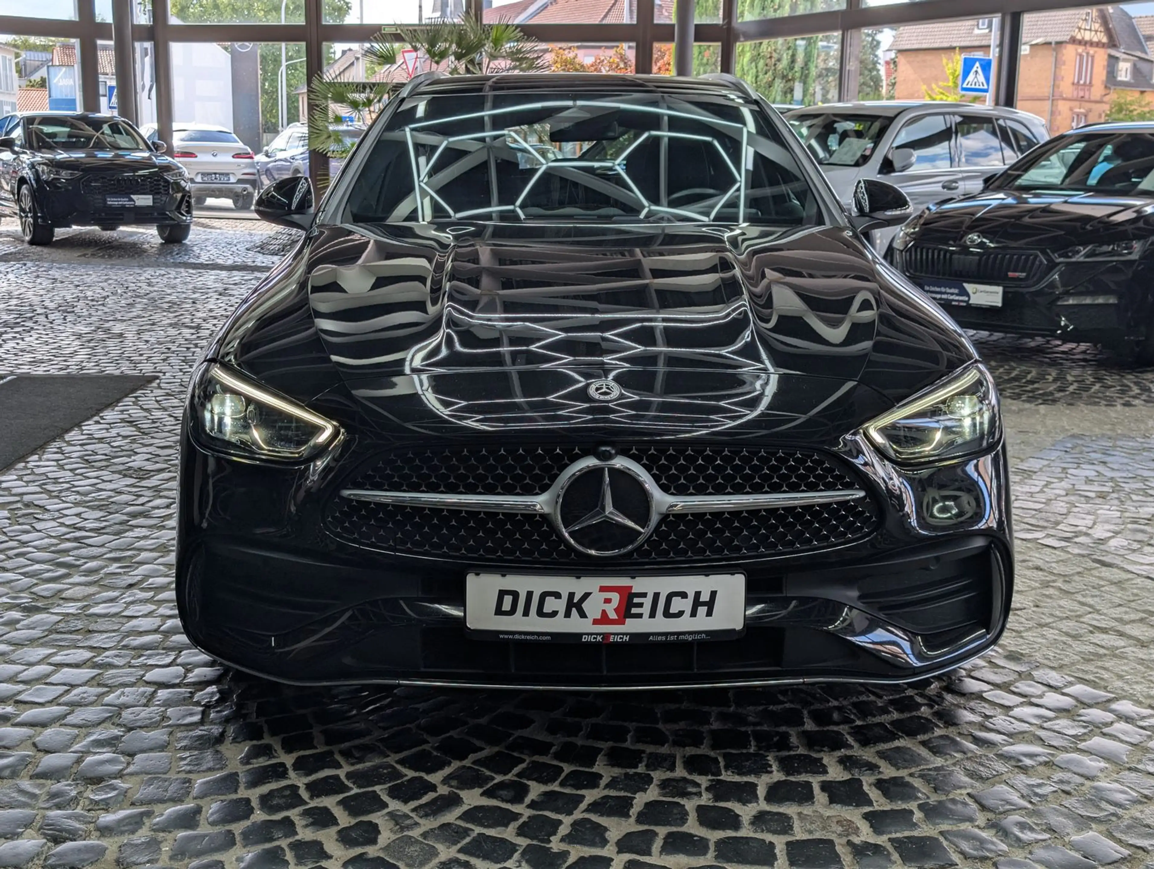Mercedes-Benz C 220 d T AMG ALCANTARA KAMERA VIRT LED AMBI AHK — photo 2