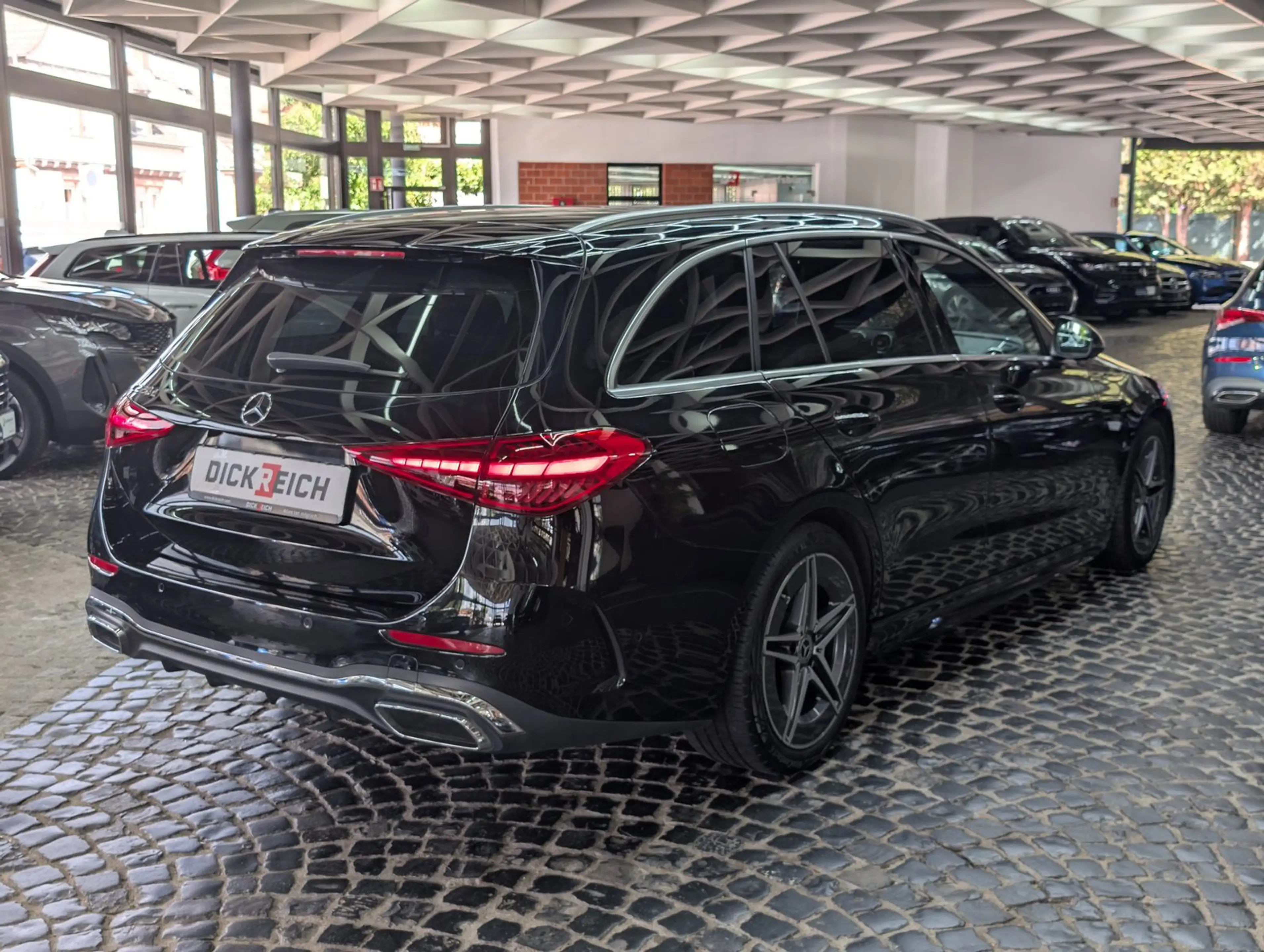 Mercedes-Benz C 220 d T AMG ALCANTARA KAMERA VIRT LED AMBI AHK — photo 7