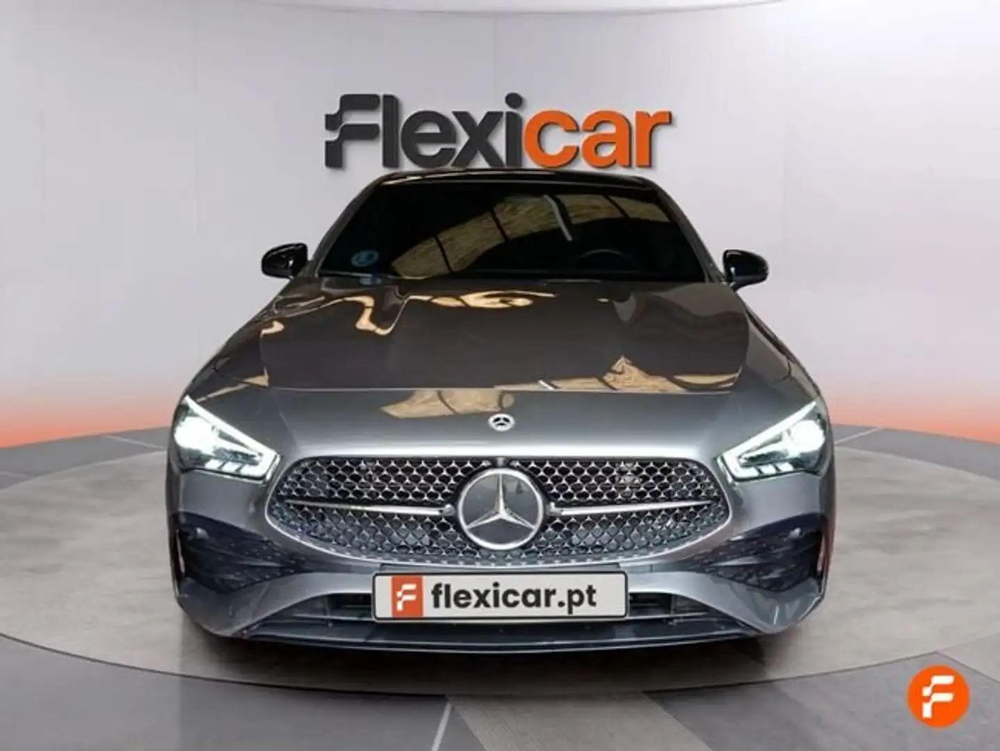 Mercedes-Benz CLA 200 Gris - 2