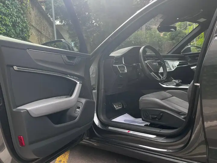 Audi A6 2022, foto 8