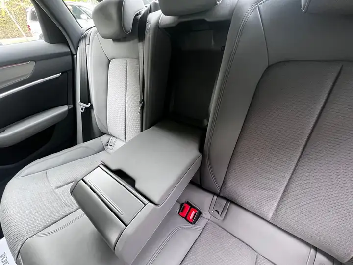Audi A6 2022, foto 24
