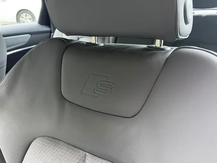 Audi A6 2022, foto 12