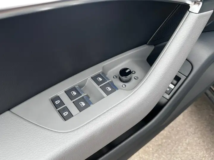 Audi A6 2022, foto 17