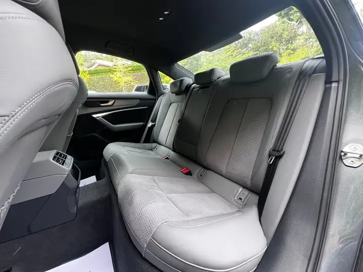 Audi A6 2022, foto 22