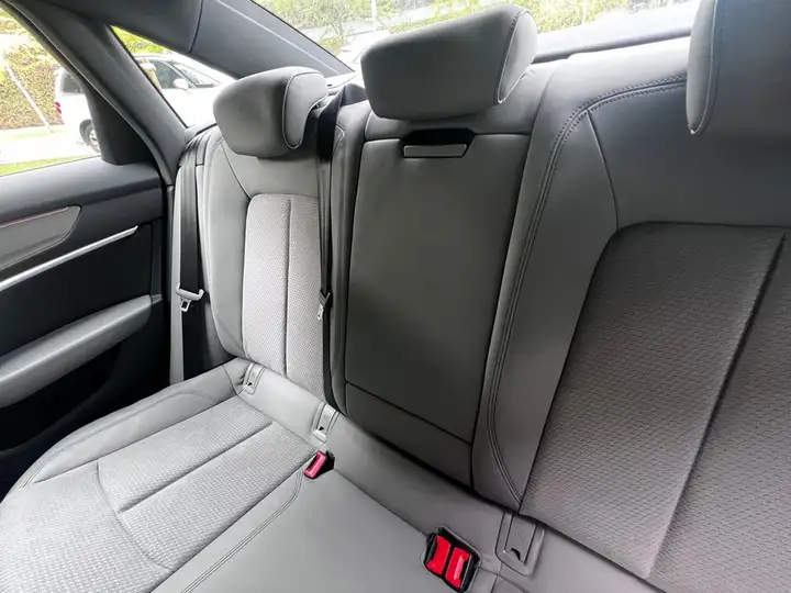 Audi A6 2022, foto 23