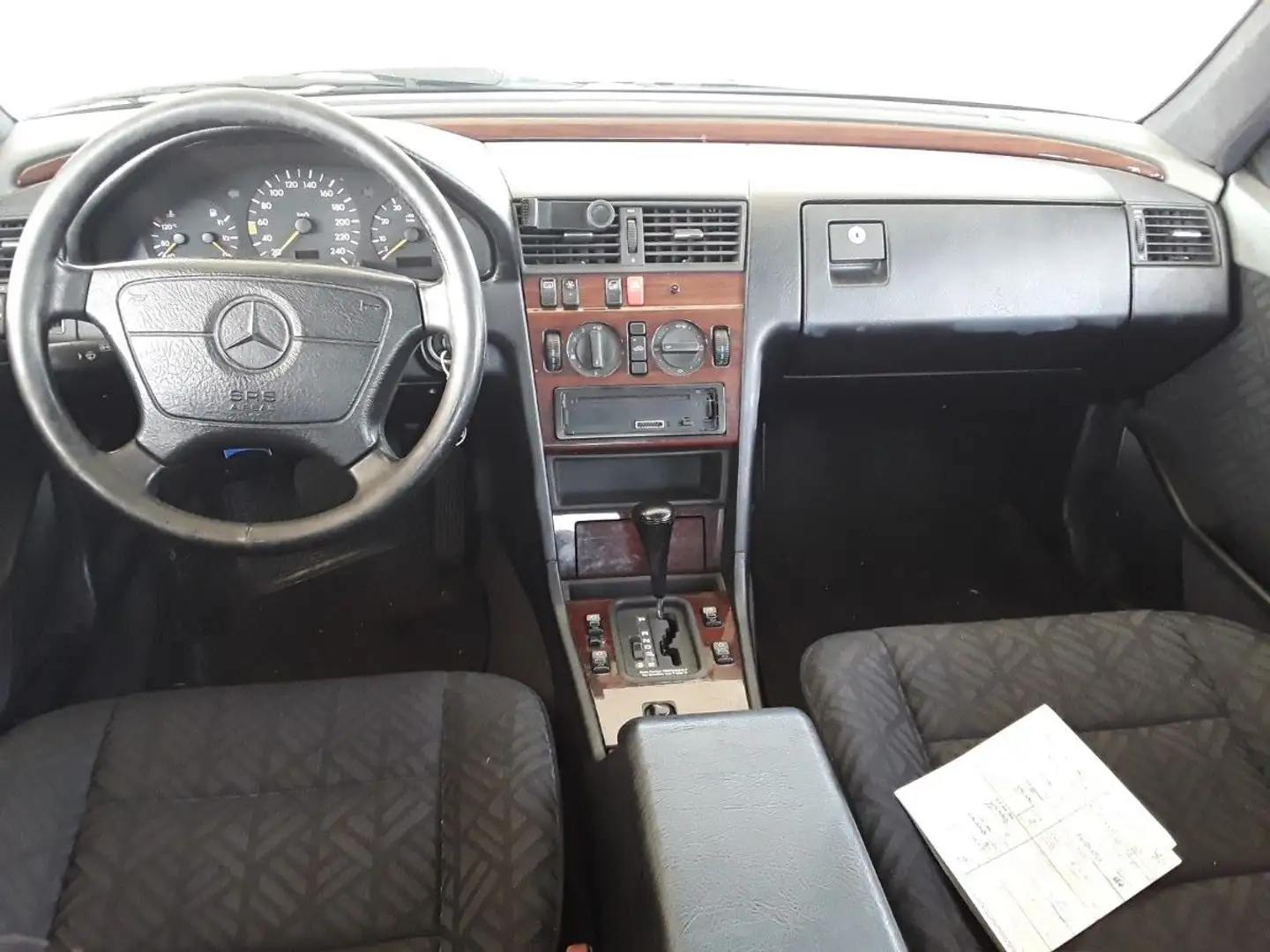 Mercedes-Benz C 220 C-Klasse Lim. C 220 Klima TÜV NEU siva - 1