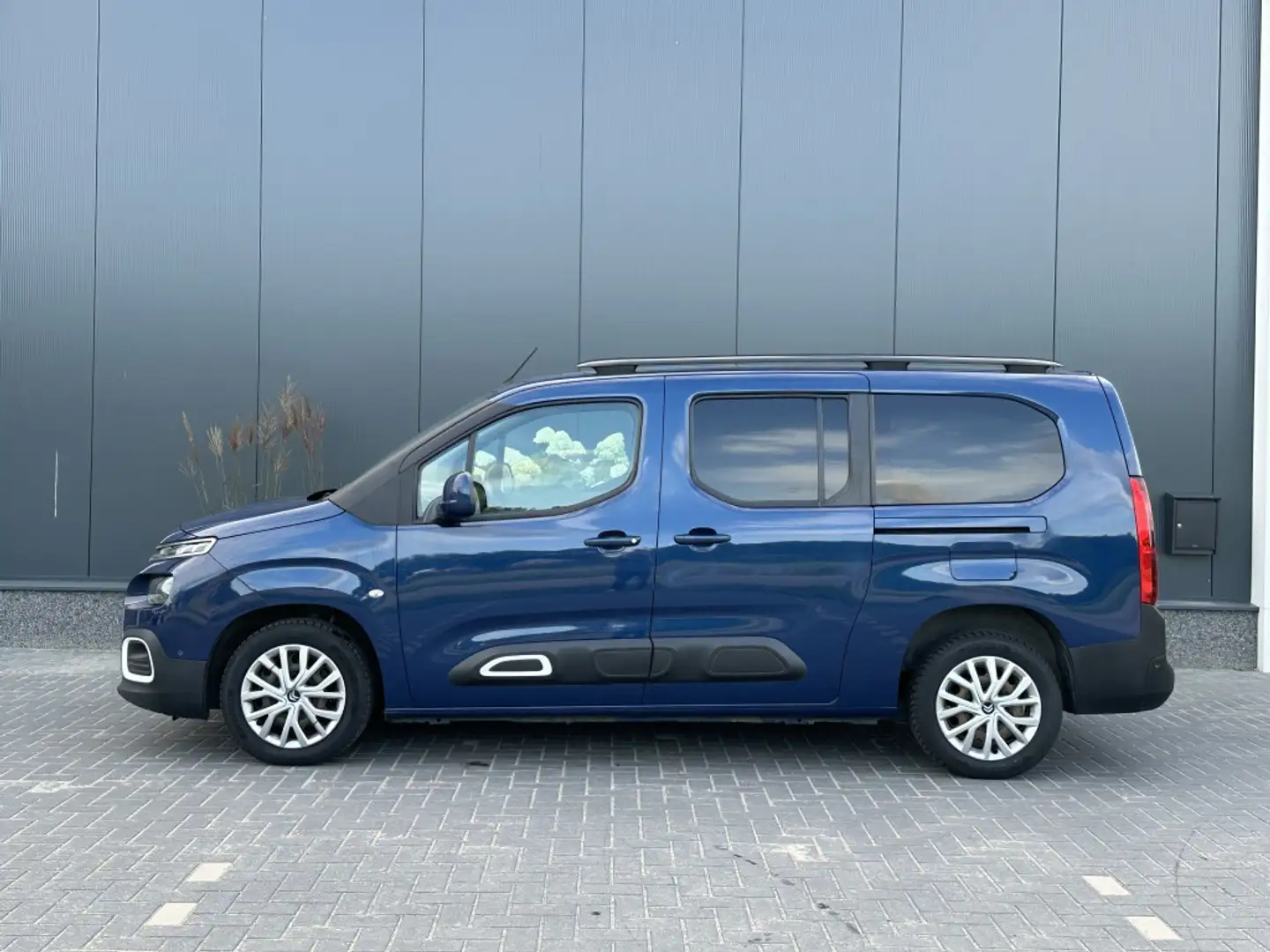 Citroen Berlingo XL 1.2 PureTech Live 7p CLIMATE 360 CAMERA PDC ELE Blauw - 2