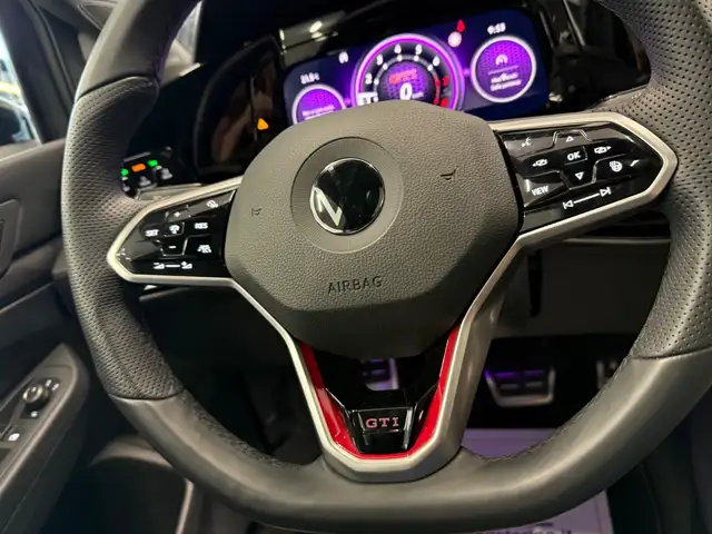 Volkswagen Golf view 17