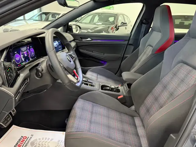 Volkswagen Golf view 10