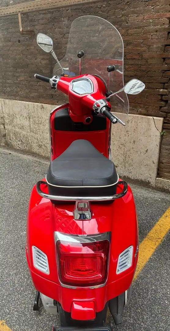 Vespa GTS Super 300 sport Piros - 2