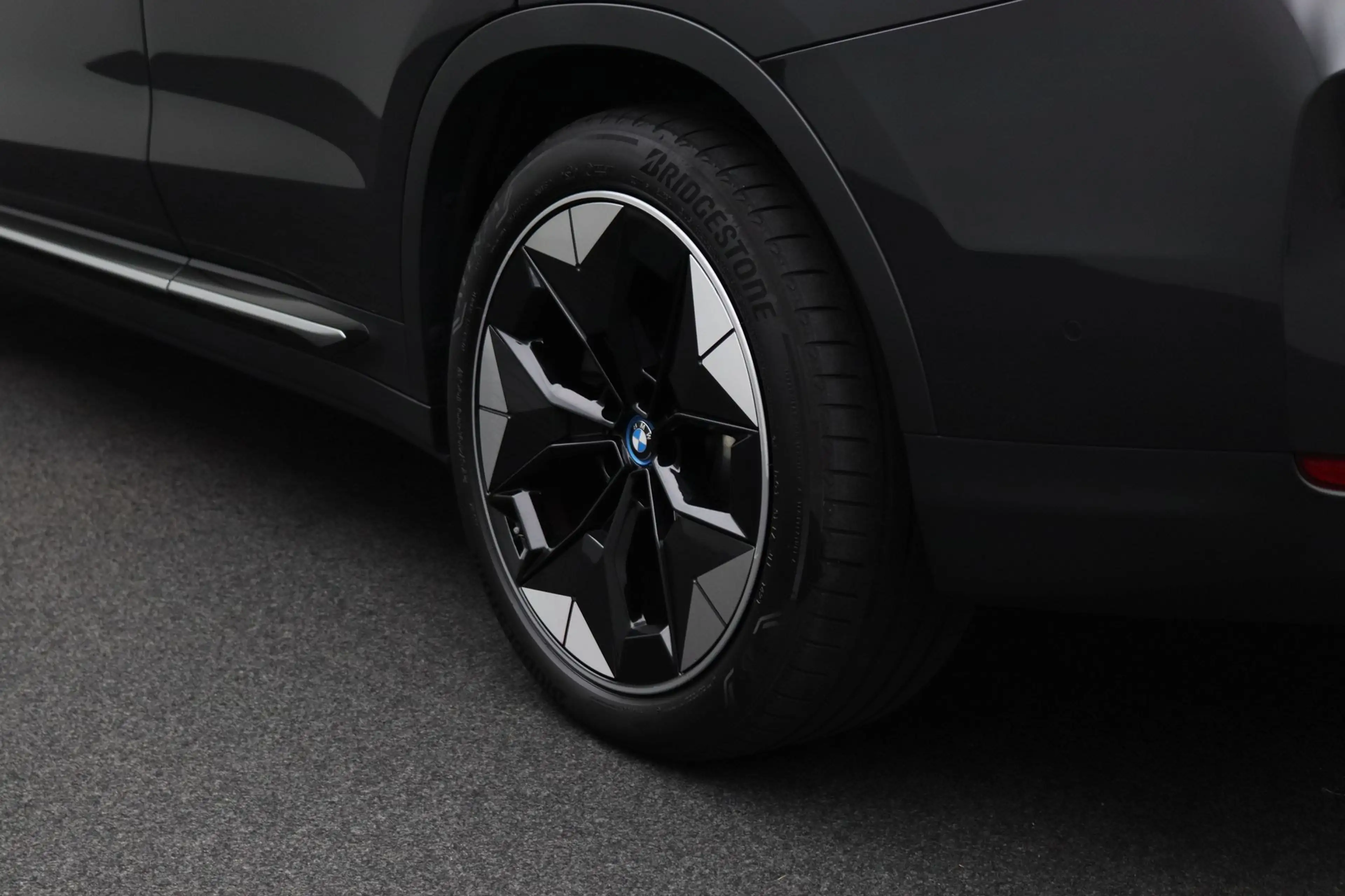 BMW iX3 High Executive 80 kWh | Head-Up Display | Live Coc — photo 9