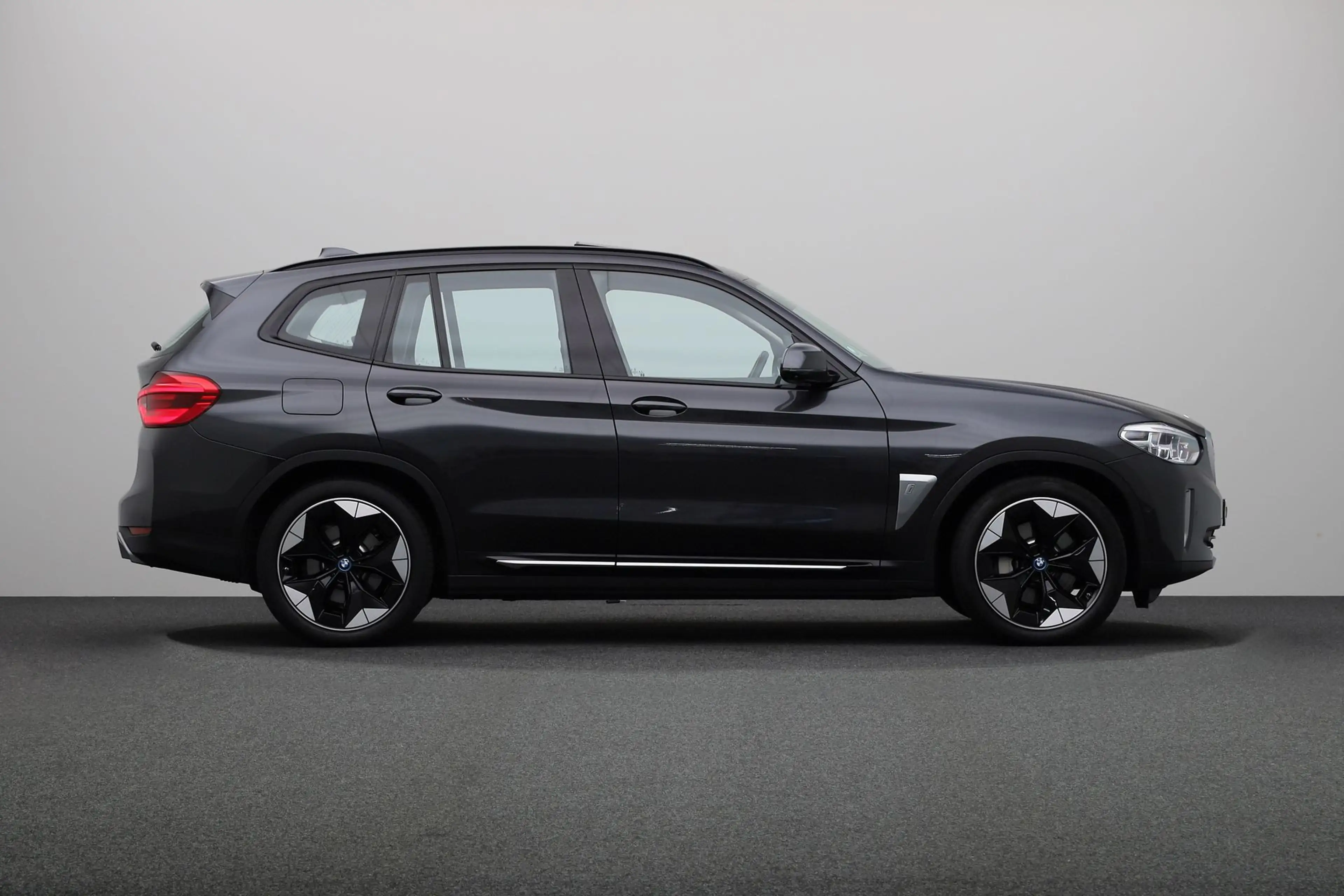 BMW iX3 High Executive 80 kWh | Head-Up Display | Live Coc — photo 14