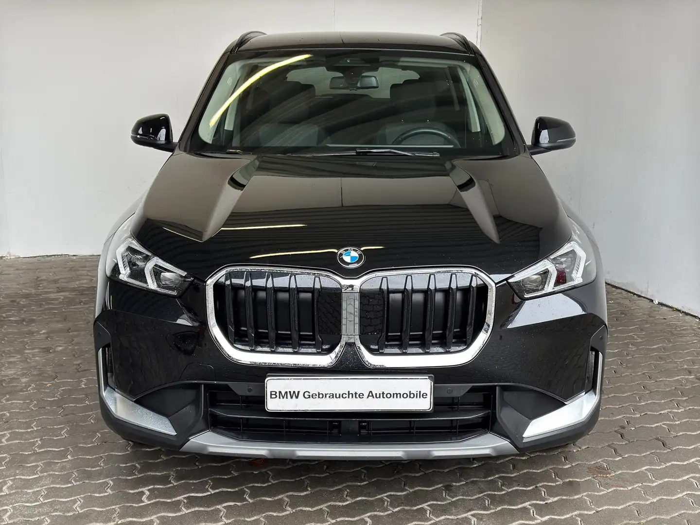 BMW X1 xDrive20d Navi.LED.RFK.KomfZg.AHK.ACC.LR-Hz Schwarz - 2