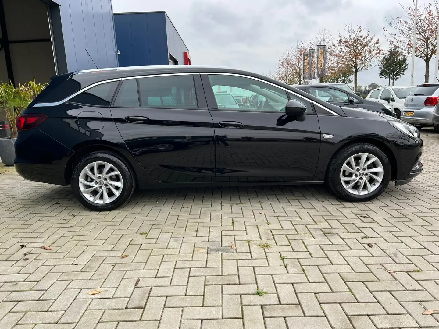 Opel Astra Sports Tourer 1.4 Turbo Innovation / CARPLAY / CAM Noir - 2